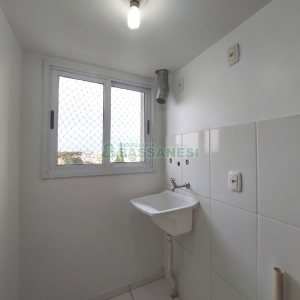 Apartamento com 60m², 2 dormitórios, 1 vaga, no bairro Planalto em Caxias do Sul para Alugar