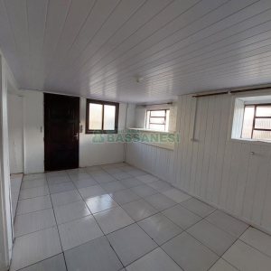 Casa com 54m², 2 dormitórios, no bairro Cinqüentenário em Caxias do Sul para Alugar