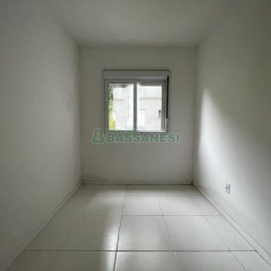 Apartamento com 45m², 2 dormitórios, 1 vaga, no bairro São Luiz em Caxias do Sul para Comprar