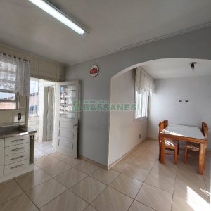 Apto Mobiliado com 107m², 3 dormitórios, 1 vaga, no bairro Rio Branco em Caxias do Sul para Alugar
