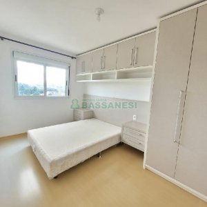 Apto Mobiliado com 58m², 2 dormitórios, 1 vaga, no bairro Planalto em Caxias do Sul para Alugar