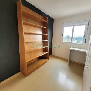 Apto Mobiliado com 58m², 2 dormitórios, 1 vaga, no bairro Planalto em Caxias do Sul para Alugar
