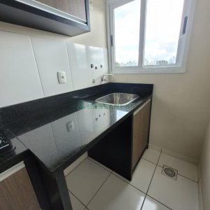 Apto Mobiliado com 58m², 2 dormitórios, 1 vaga, no bairro Planalto em Caxias do Sul para Alugar