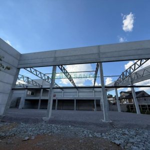 Loja com 1000m², no bairro São José em Caxias do Sul para Alugar