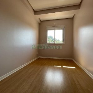 Apartamento com 72m², 2 dormitórios, 2 vagas, no bairro Salgado Filho em Caxias do Sul para Comprar