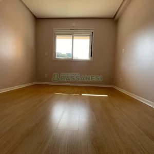 Apartamento com 72m², 2 dormitórios, 2 vagas, no bairro Salgado Filho em Caxias do Sul para Comprar