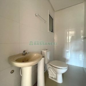 Apartamento com 72m², 2 dormitórios, 2 vagas, no bairro Salgado Filho em Caxias do Sul para Comprar