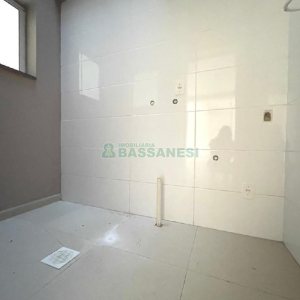 Apartamento com 72m², 2 dormitórios, 2 vagas, no bairro Salgado Filho em Caxias do Sul para Comprar