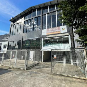 Pavilhão com 800m², no bairro Sagrada Família em Caxias do Sul para Alugar