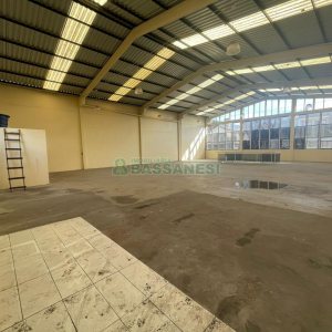 Pavilhão com 800m², no bairro Sagrada Família em Caxias do Sul para Alugar