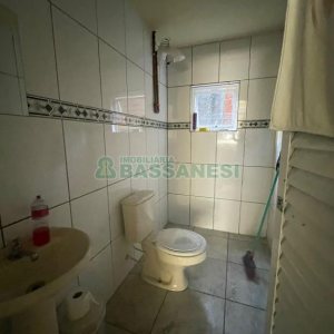 Pavilhão com 800m², no bairro Sagrada Família em Caxias do Sul para Alugar
