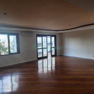 Apartamento com 208m², 3 dormitórios, 2 vagas, no bairro Madureira em Caxias do Sul para Comprar