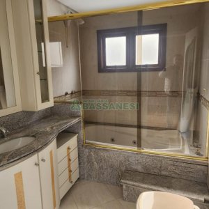 Apartamento com 208m², 3 dormitórios, 2 vagas, no bairro Madureira em Caxias do Sul para Comprar