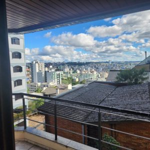 Apartamento com 208m², 3 dormitórios, 2 vagas, no bairro Madureira em Caxias do Sul para Comprar