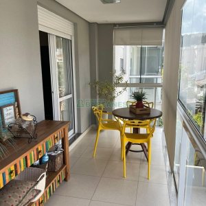 Apartamento com 109m², 3 dormitórios, 2 vagas, no bairro Santa Catarina em Caxias do Sul para Comprar