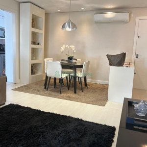 Apartamento com 109m², 3 dormitórios, 2 vagas, no bairro Santa Catarina em Caxias do Sul para Comprar