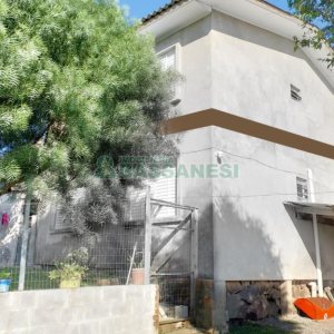 Casa com 57m², 2 dormitórios, 1 vaga, no bairro Desvio Rizzo em Caxias do Sul para Comprar
