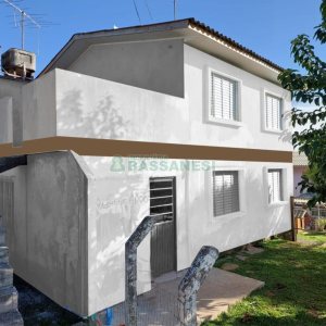 Casa com 57m², 2 dormitórios, 1 vaga, no bairro Desvio Rizzo em Caxias do Sul para Comprar