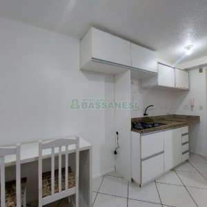 Apto Mobiliado com 25m², 1 dormitório, no bairro Presidente Vargas em Caxias do Sul para Comprar