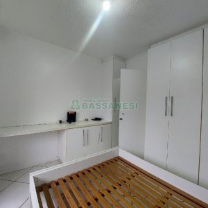 Apto Mobiliado com 25m², 1 dormitório, no bairro Presidente Vargas em Caxias do Sul para Comprar