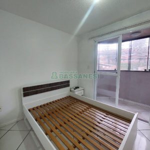 Apto Mobiliado com 25m², 1 dormitório, no bairro Presidente Vargas em Caxias do Sul para Comprar