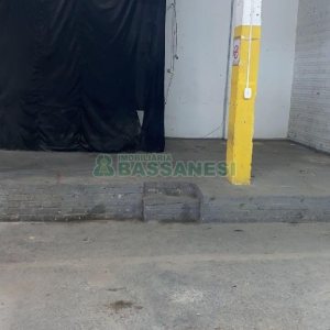 Pavilhão com 130m², no bairro São Pelegrino em Caxias do Sul para Alugar