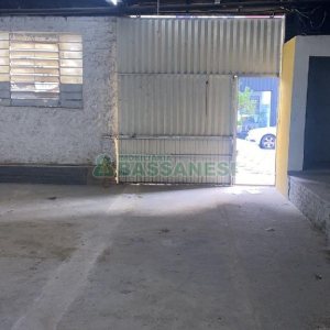 Pavilhão com 130m², no bairro São Pelegrino em Caxias do Sul para Alugar