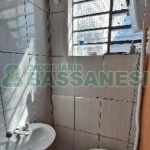 Pavilhão com 130m², no bairro São Pelegrino em Caxias do Sul para Alugar