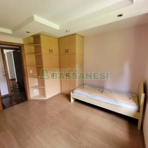 Casa com 580m², 5 dormitórios, 5 vagas, no bairro Bela Vista em Caxias do Sul para Comprar