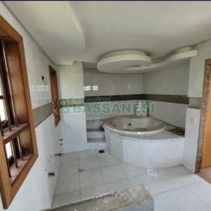 Casa com 580m², 5 dormitórios, 5 vagas, no bairro Bela Vista em Caxias do Sul para Comprar