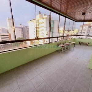 Apto Mobiliado com 140m², 3 dormitórios, 1 vaga, no bairro São Pelegrino em Caxias do Sul para Comprar