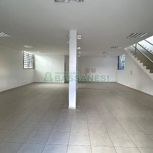 Loja com 250m², no bairro São Pelegrino em Caxias do Sul para Alugar