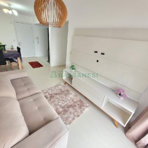 Apto Mobiliado com 70m², 2 dormitórios, 1 vaga, no bairro Panazzolo em Caxias do Sul para Alugar