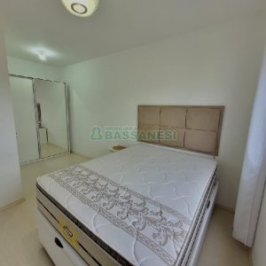 Apto Mobiliado com 70m², 2 dormitórios, 1 vaga, no bairro Panazzolo em Caxias do Sul para Alugar