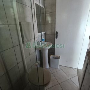 Casa com 332m², 4 dormitórios, 8 vagas, no bairro Desvio Rizzo em Caxias do Sul para Comprar