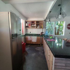 Casa com 332m², 4 dormitórios, 8 vagas, no bairro Desvio Rizzo em Caxias do Sul para Comprar