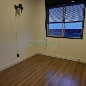 Apartamento com 90m², 3 dormitórios, 1 vaga, no bairro Petrópolis em Caxias do Sul para Comprar