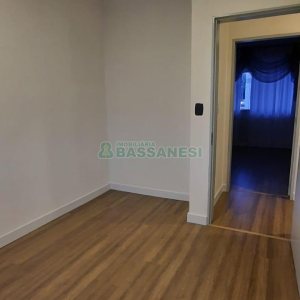 Apartamento com 90m², 3 dormitórios, 1 vaga, no bairro Petrópolis em Caxias do Sul para Comprar