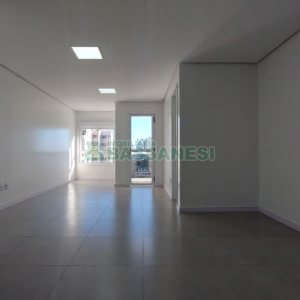 Apartamento com 42m², 1 dormitório, 1 vaga, no bairro Lourdes em Caxias do Sul para Alugar