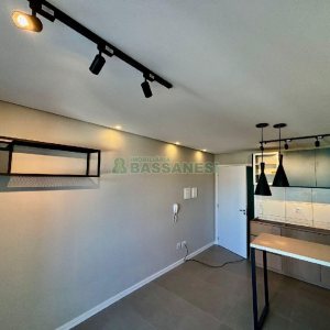 Apto Mobiliado com 42m², 1 dormitório, 1 vaga, no bairro Lourdes em Caxias do Sul para Alugar