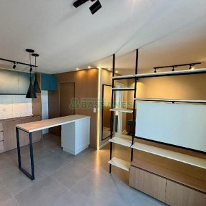 Apto Mobiliado com 42m², 1 dormitório, 1 vaga, no bairro Lourdes em Caxias do Sul para Alugar