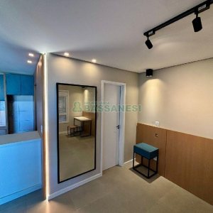 Apto Mobiliado com 42m², 1 dormitório, 1 vaga, no bairro Lourdes em Caxias do Sul para Alugar