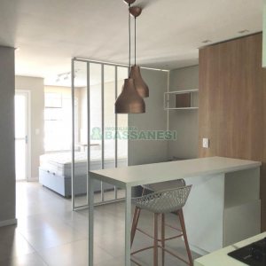 Apto Mobiliado com 42m², 1 dormitório, 1 vaga, no bairro Lourdes em Caxias do Sul para Alugar