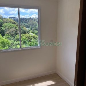 Apartamento com 40m², 2 dormitórios, 1 vaga, no bairro Petrópolis em Caxias do Sul para Alugar