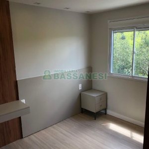 Apartamento com 40m², 2 dormitórios, 1 vaga, no bairro Petrópolis em Caxias do Sul para Alugar