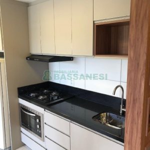 Apartamento com 40m², 2 dormitórios, 1 vaga, no bairro Petrópolis em Caxias do Sul para Alugar