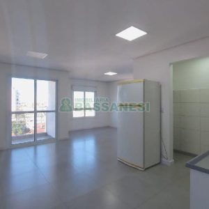 Apartamento com 42m², 1 dormitório, 1 vaga, no bairro Lourdes em Caxias do Sul para Alugar