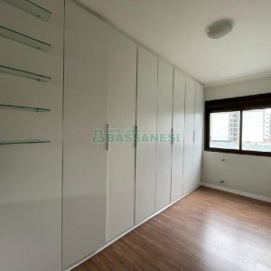 Apto Mobiliado com 260m², 3 dormitórios, 3 vagas, no bairro Centro em Caxias do Sul para Alugar