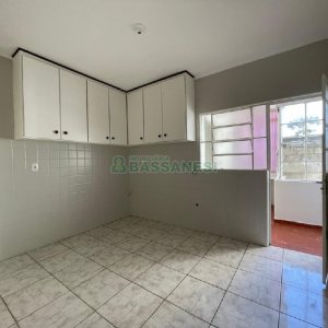 Apartamento com 112m², 3 dormitórios, 1 vaga, no bairro Centro em Caxias do Sul para Alugar