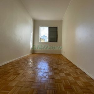 Apartamento com 112m², 3 dormitórios, 1 vaga, no bairro Centro em Caxias do Sul para Alugar